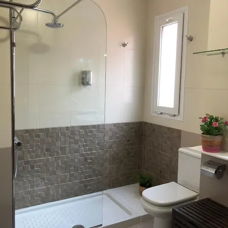 Turisticos Ceres Parking Gratis * מרידה